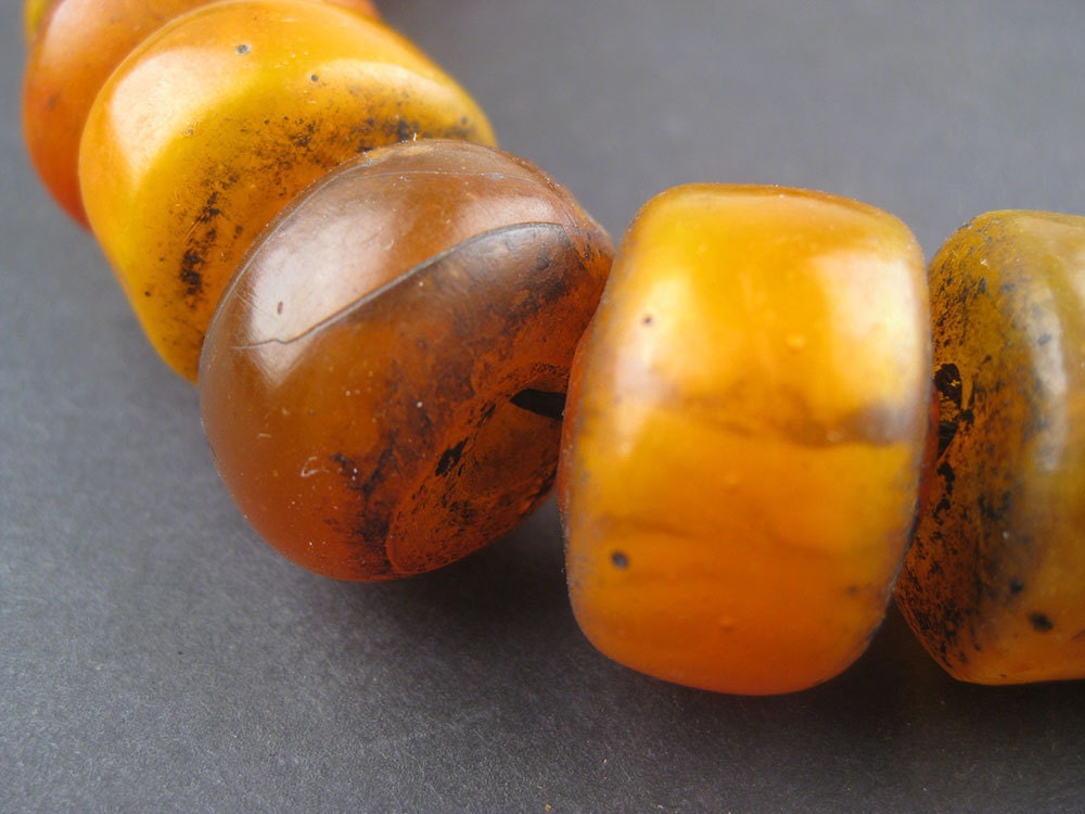25 Moroccan Medley Amber Resin Beads Petite African Resin