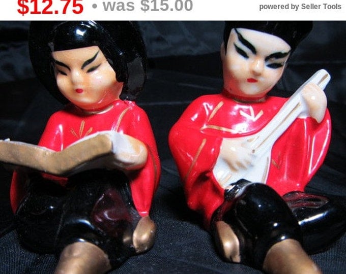 Pair of Oriental Man and Women Made in Japan, Asain Man and Women, Salt and Pepper Japan, Asain Salt and Pepper Shakers, Mid Century