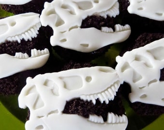 12 Fondant Dinosaur cupcake/cake decoration (EDIBLE)
