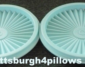 2 - Tupperware - Turquoise - 812 - 5 In. - Servalier Lids - Great Condition - Price Is For All - Read Below