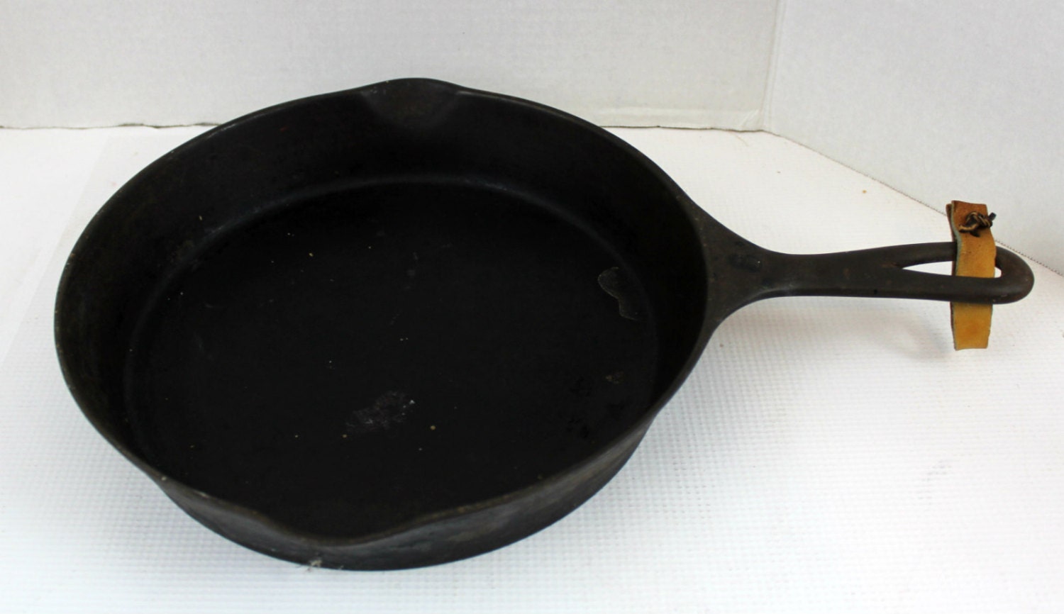 Wagner ware cast iron skillet vintage kitchen Sidney National