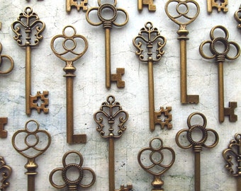 The Lindley Collection - Skeleton Key Assortment in BRONZE - Set of 30 Keys - Three Styles