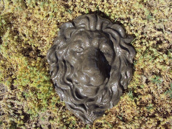 Lion Statuary Lion Yard Art Garden Decor by MountainArtCasting