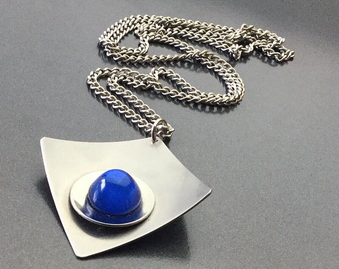Vintage Mod Retro Necklace, Space Age Necklace, Retro Art Necklace. Dark Blue Moonglow Thermoset necklace. Atomic age Moder...
