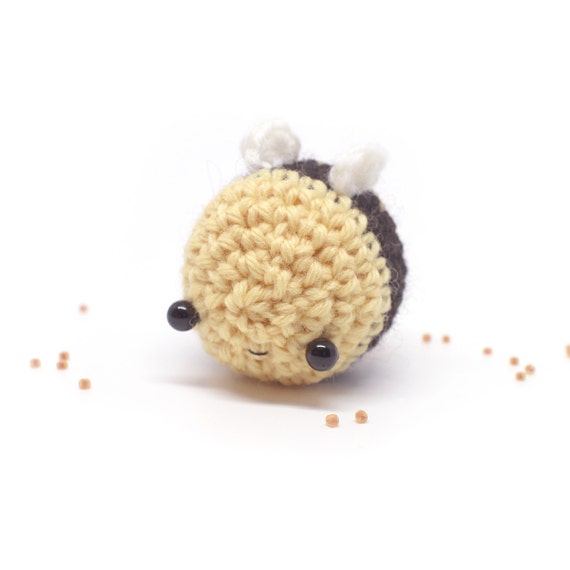 amigurumi bee plush kawaii crochet bumble bee