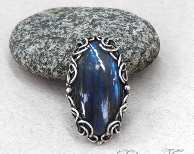 Antique Ring Labradorite Ring Art Deco Ring Size 9.5 , Antique Silver Ring Labradorite Jewelry Antique Jewelry Blue stone big stone ring