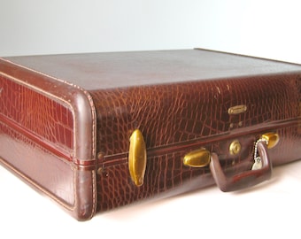 Locking Suitcase / Vtg 60s / Samsonite Mock Croc Locking Suitcase
