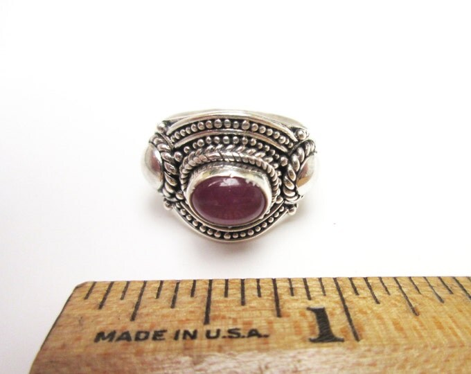 Sterling ring - Red Chalcedony Gemstone - size 6 Boho Silver setting