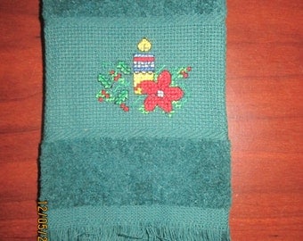 Christmas Candle Fingertip Towel