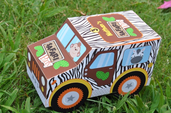toy safari truck with animals
