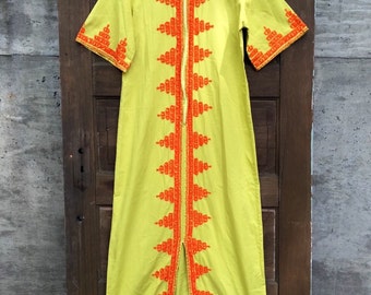 Vintage 70's Yellow Embroidered Caftan Maxi Dress Size Medium