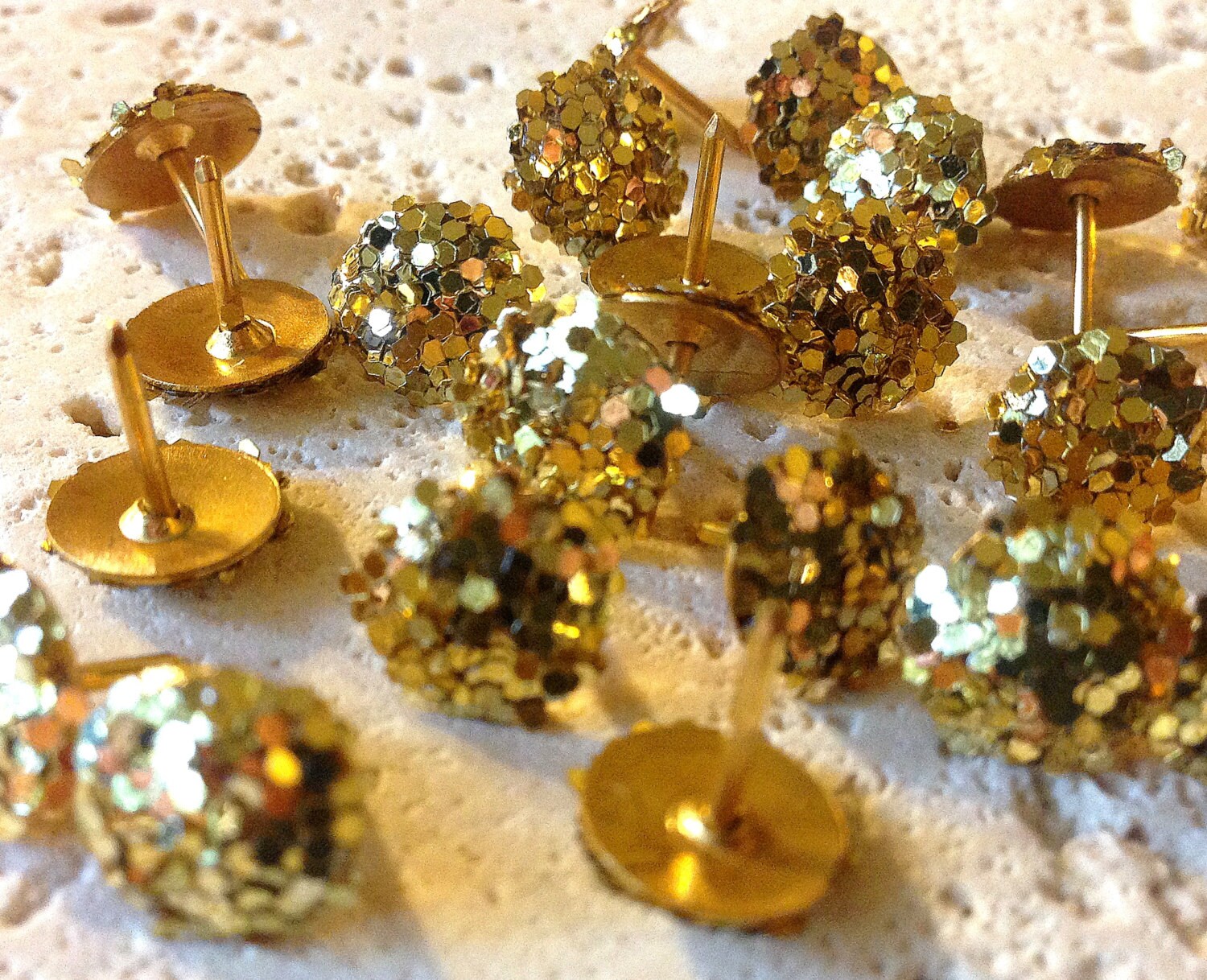 Gold glitter push pins cubicle decor pin thumbtacks by REJUNK