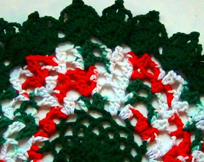 Christmas Table Doily, Table Mat, Red and Green Doilies, Gift Ideas
