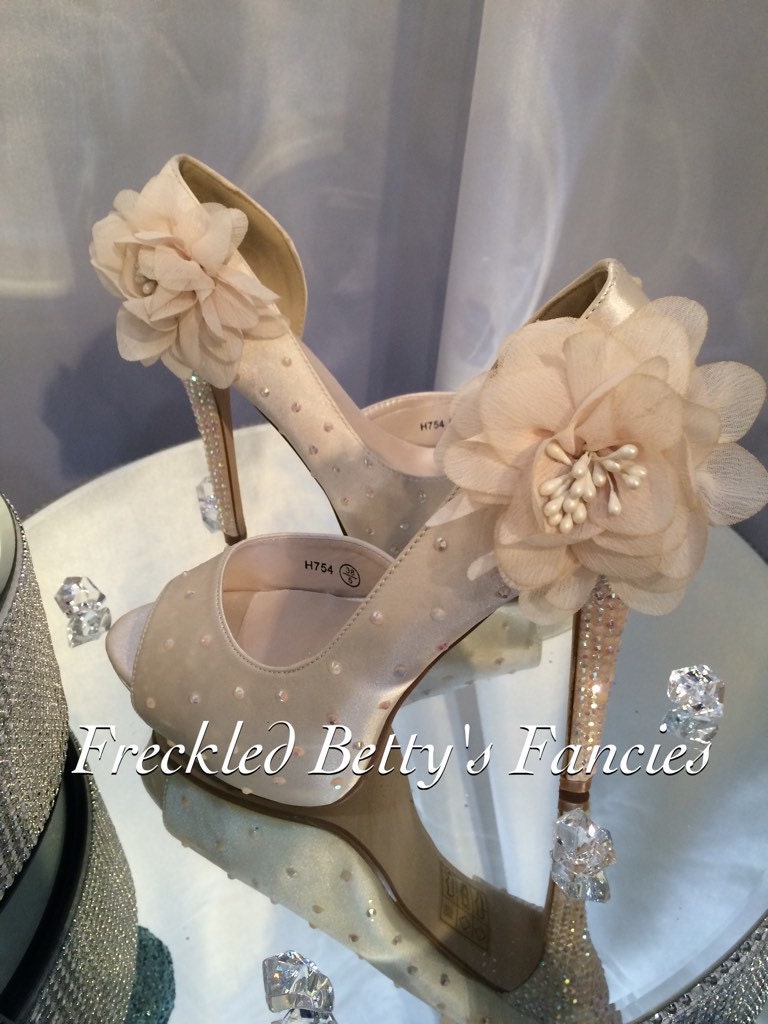 Flower cream Bridal wedding heels
