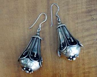 Vintage Balinese Sterling Silver Dangle Earrings