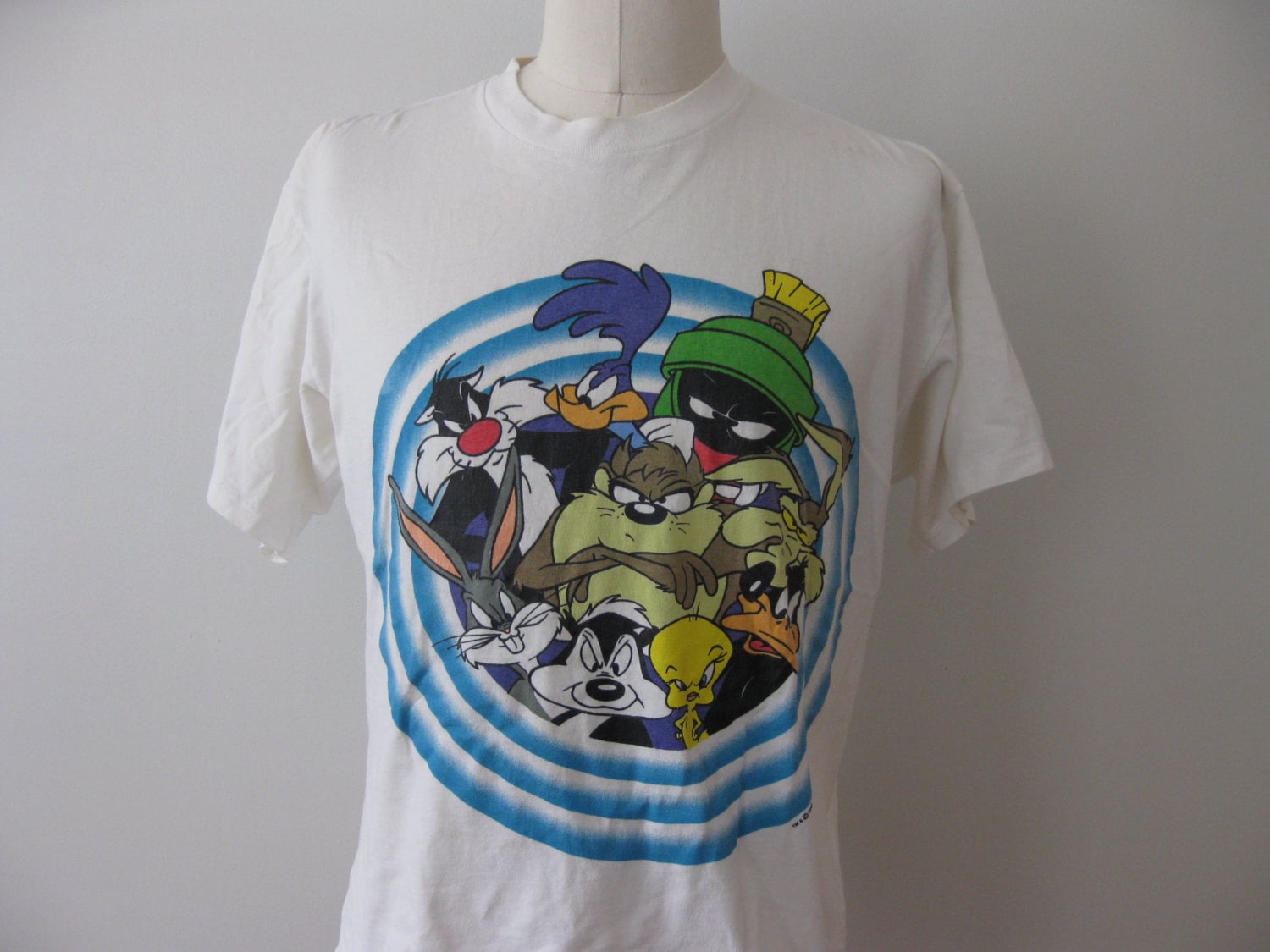 vintage looney toons shirt