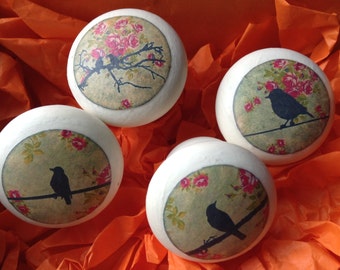 vintage style bird drawer handles in choice of colours (set of 4 or 6) | decoupaged drawer knobs | custom option | bird handles| bedroom dec