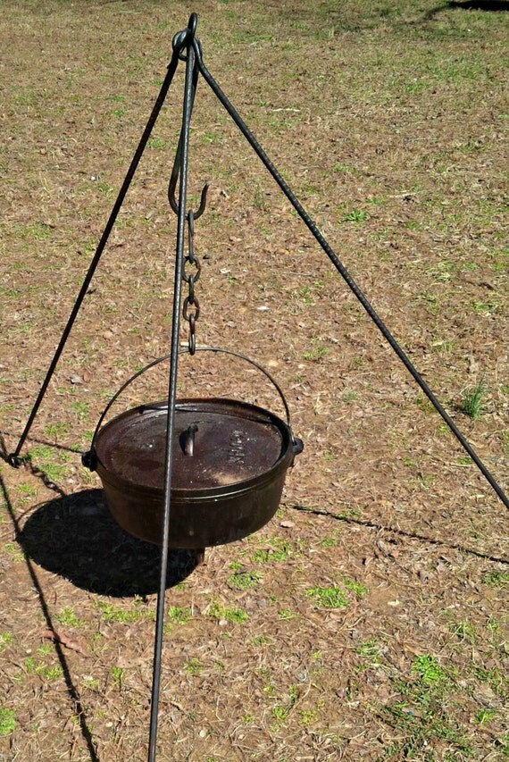 Campfire Tripod Stand with Dutch Oven Lid Remover