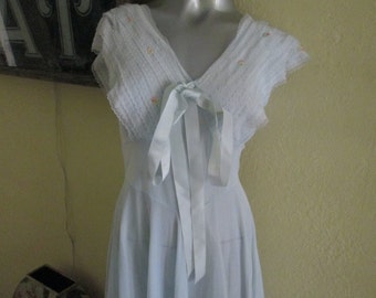 1950s Henson Nightgown Size 34 / Vintage Light Blue Lace Fitted Nightgown Stunning