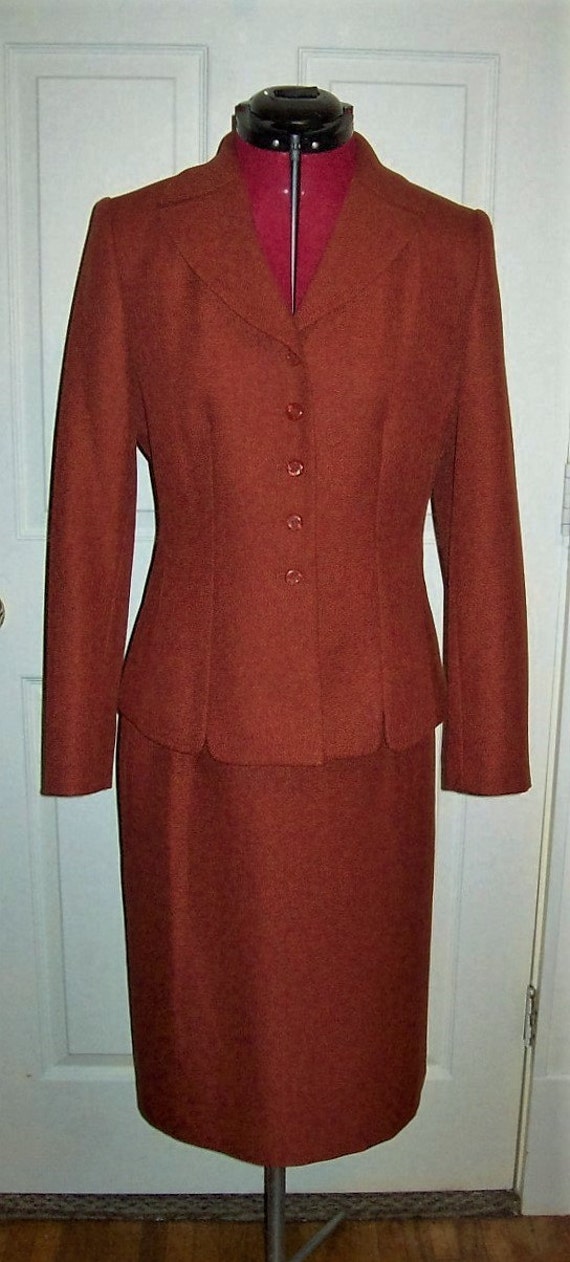 Vintage Ladies Rust Brown Suit by Le Suit Size 8 Only 9 USD