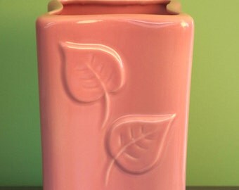 Vintage 1940s Abingdon Pottery Pink Ceramic Vase with Leaf Design 708