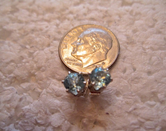 Blue Zircon Studs, 5mm Round, Natural, Set in Sterling Silver E898