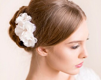 Wedding Flower Hair Piece - Bridal Hair Piece Floral - Wedding Headpiece - Bridal Headpiece with Lace and Rhinestone - Flower Hair Comb