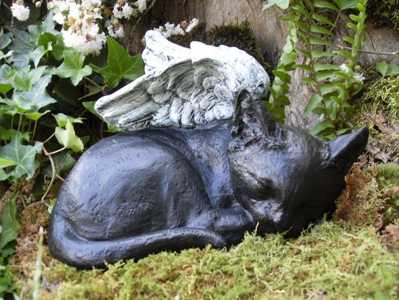 black cat outdoor statue