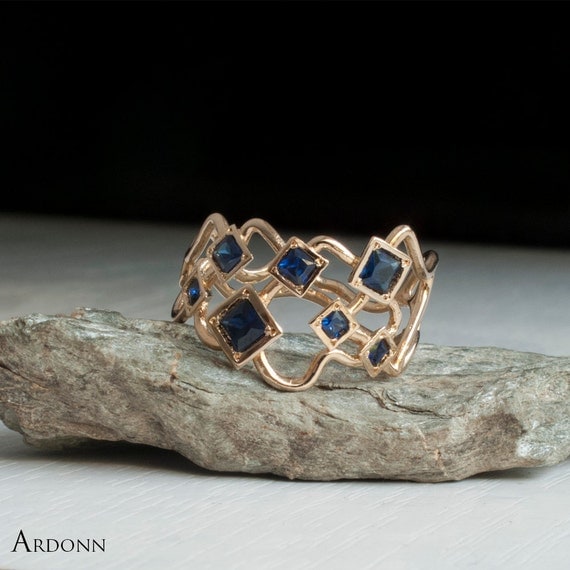 blue sapphire ring
