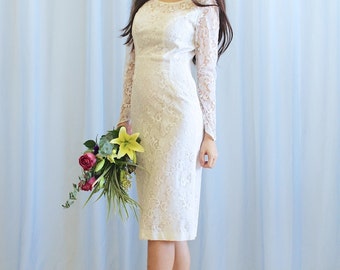 La Brigitte - 1960s simple fitted lace wedding dress