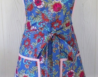 Retro Apron, 50s, Floral Apron, Periwinkle Blue and Pink, Vintage Inspired, Full Apron, KitschNStyle