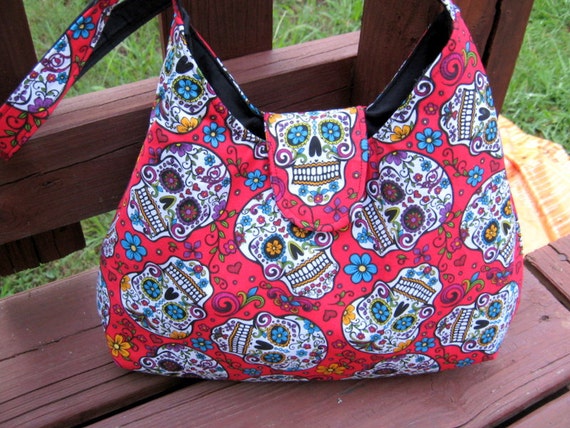 red skull purse