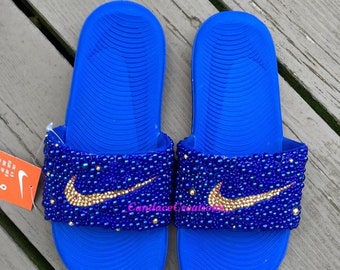 mismatch nike slides