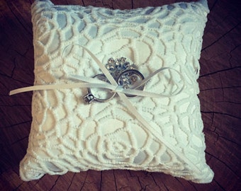 Crochet, lace ring bearer pillow/Vintage wedding accessories
