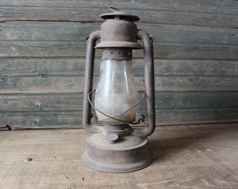 Vintage Embury Mfg. Co. lantern No. 242