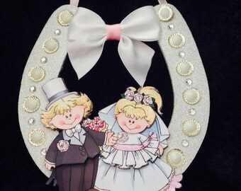 Lucky Wedding Horseshoe with Bride and Groom