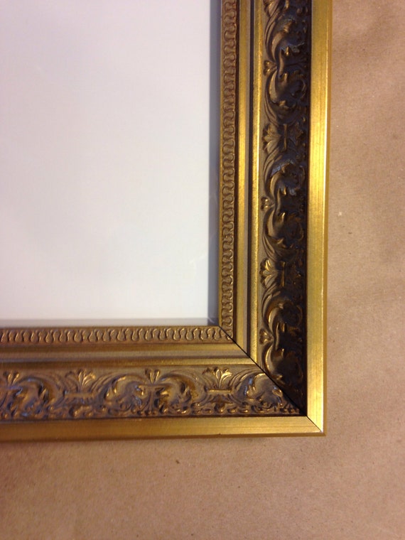 Beautiful Ornate Gold Wood Frame 8 x 10