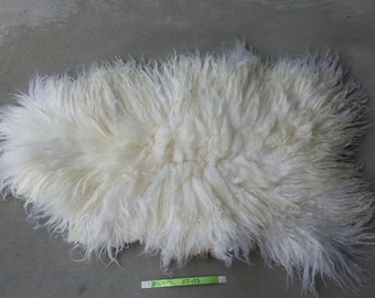 Icelandic Sheepskin - White and SUPER Long Wooled Sheep Hide - Lot No. 74638ML