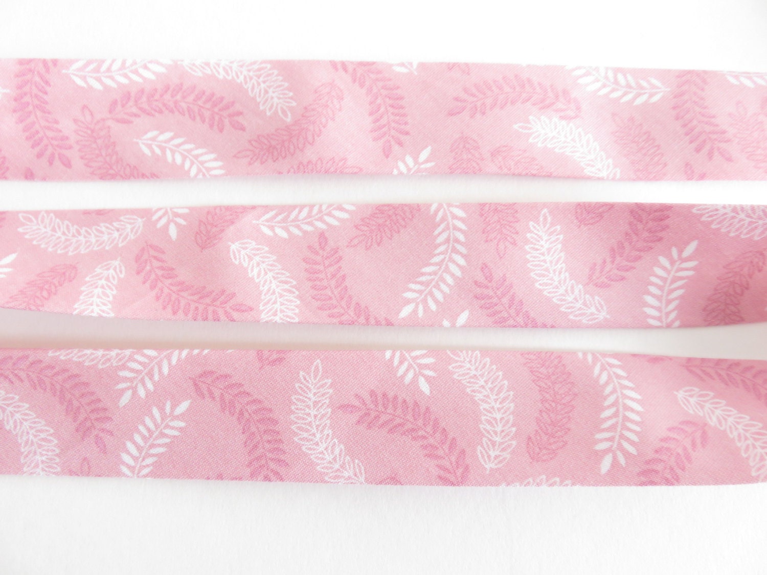 1" Single Fold Bias Tape Cotton fabric from Escapesq on Etsy Studio