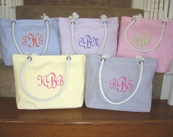 Wholesale Priced Monogrammed Seersucker Beach Bag, Bridesmaid Gift, Flower Girl Gift, Or Chevron Beach Bag, Bridesmaid Tote, Bridesmaid Bag