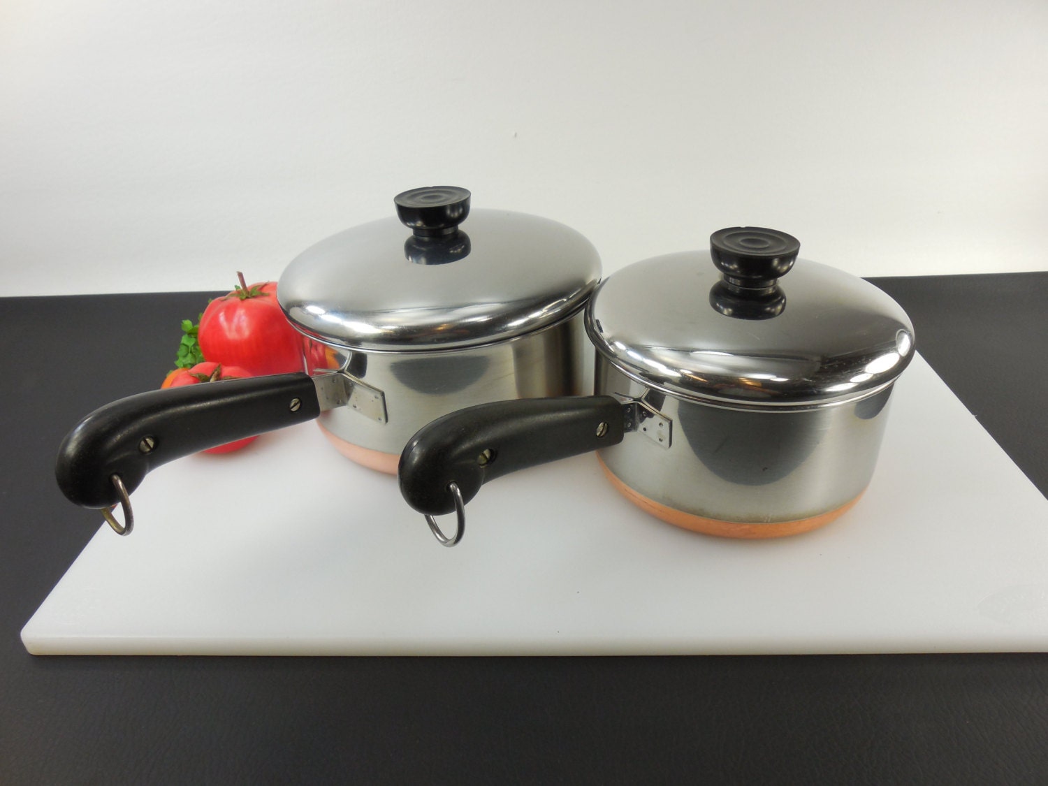 Revere Ware Pair 2 Saucepans Pots Lids 1.5 & 2 Quart