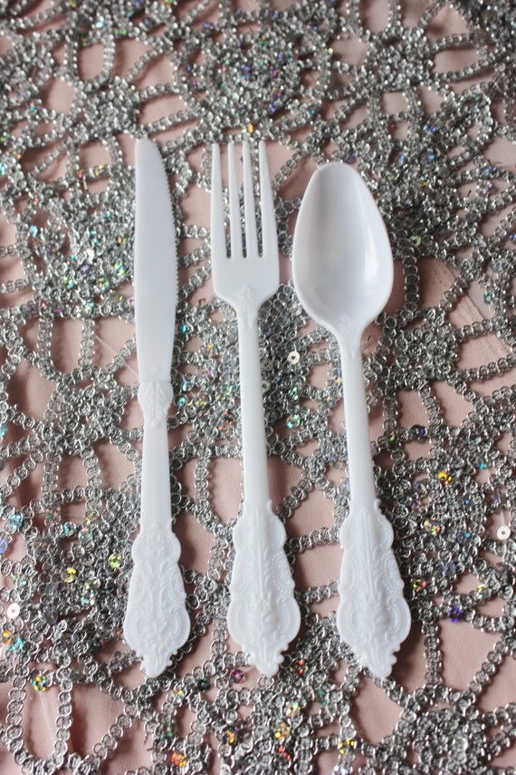 24 ASSORTED WHITE Cutlery Plastic Forks Spoons Tableware Utensils Vintage Style Wedding Shower