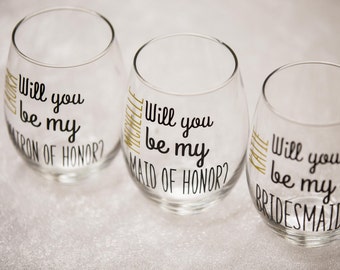 Will you be my Bridesmaid? Black and Gold stemless wine glasses Bridesmaids, Maid of honor. Wedding party gifts. Will you be my Bridesmaid?