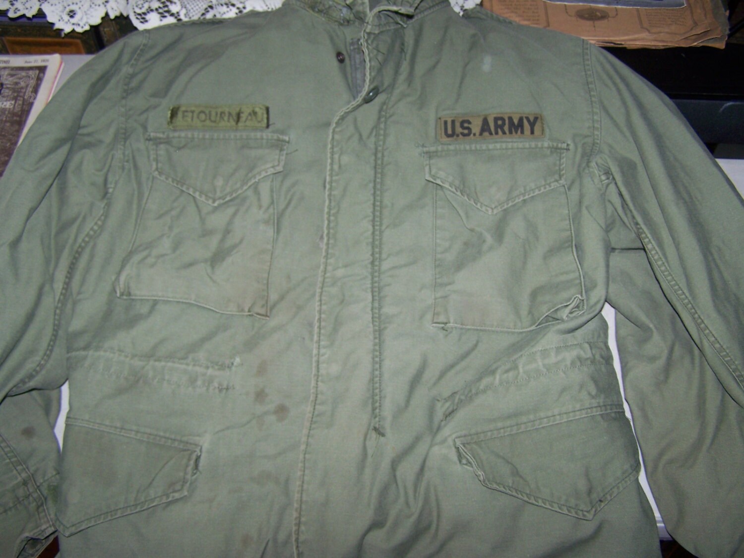 Vintage Vietnam Era U.S. Army Field Jacket Size Large