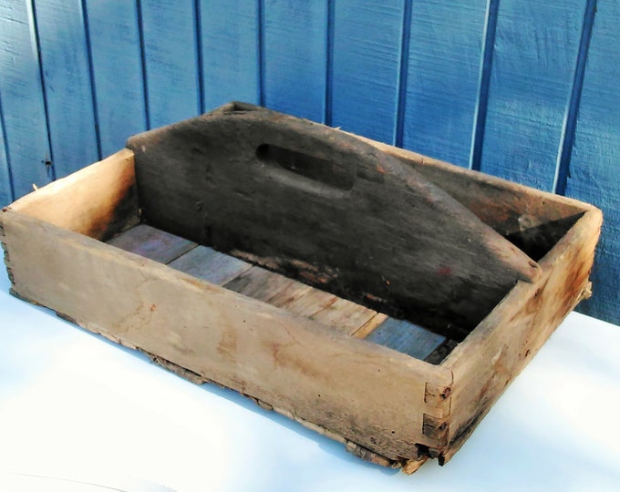 Rustic Wooden Tote - Primitive Wood Tote - Wood Carrier - Wooden Caddy