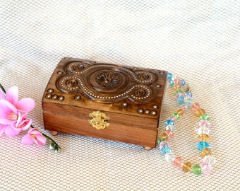 Wood box jewelry box Wooden box Memory box Ring box Wedding ring jewellery box Jewelry boxes Wood carving Wood boxes Keepsake box Q6