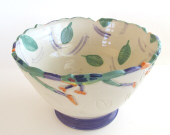 Ceramic bowl frogs swimming leaf home decor