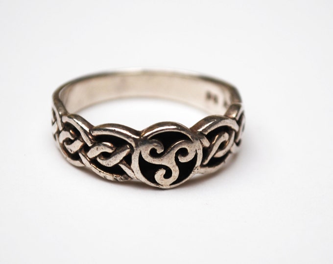 Celtic Ring Sterling Silver Size 11 Irish Knot band ring