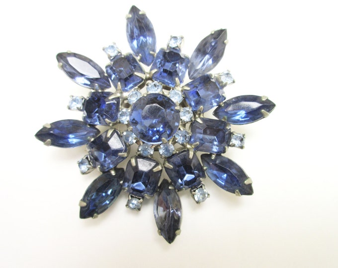 Blue Rhinestone Flower Brooch - Mid Century - silver metal - blue crystal - Atomic Pin