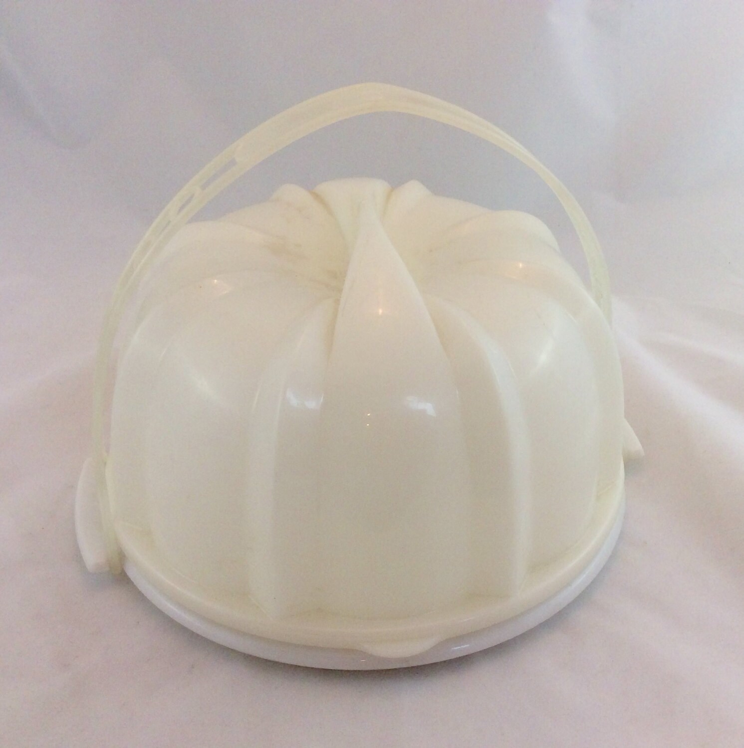 Vintage Tupperware Cake Carrier Bundt Cake Carrier